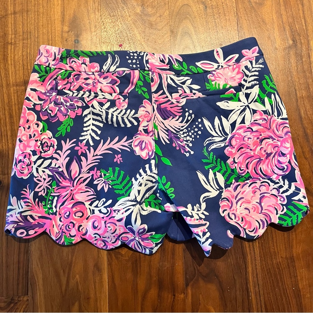 Floral Navy Women's Shorts